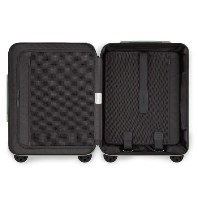 リモワEssential Sleeveにユーカリプタス追加、グルーヴ入りポリカーボネートと独自マルチホイールで軽快に移動