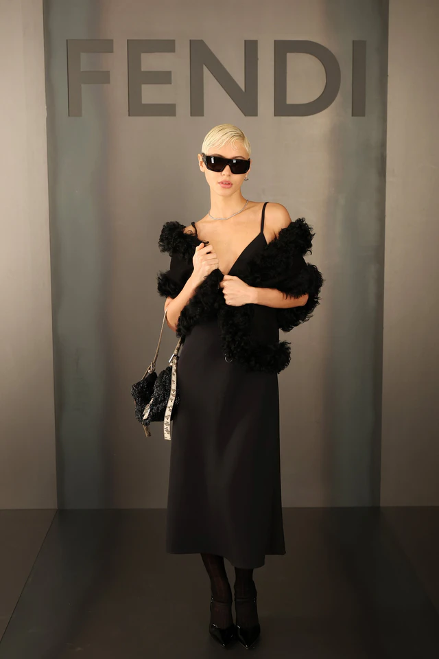 アイリス・ロウ @フェンディ 2026-27年秋冬コレクション
