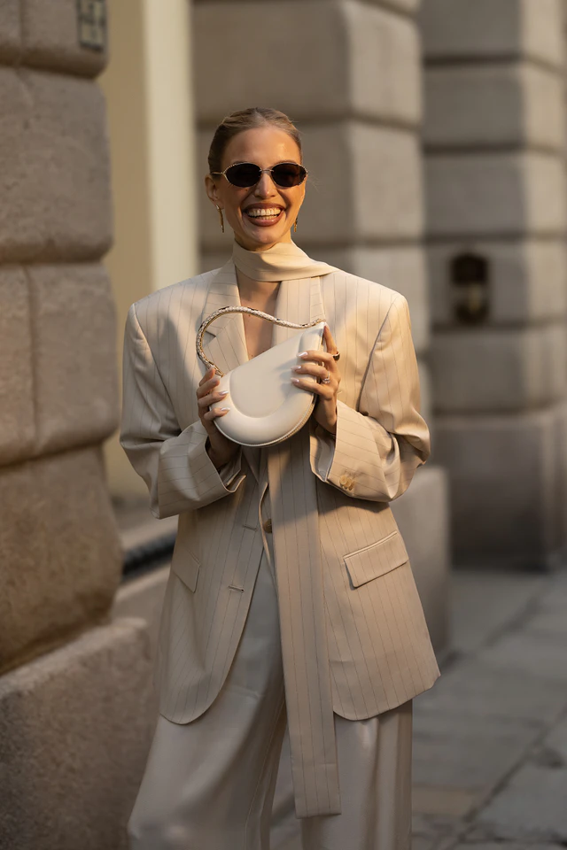 インフルエンサー レオニー・ハンネ @ブルガリ 2026年秋冬新作レザーグッズ＆アクセサリーコレクション