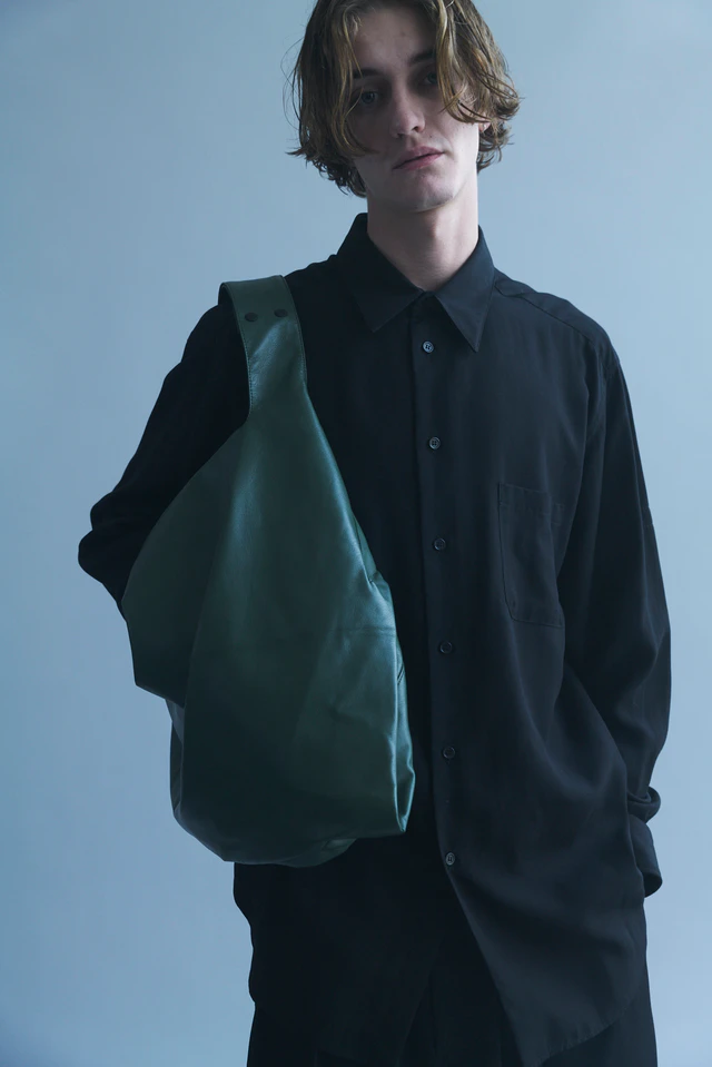 日常の装いを独創的に彩る、discord Yohji YamamotoのINFINITEから新色が3月20日に発売