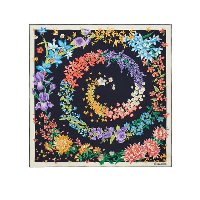 フェラガモが銀座三越でFloating Silk Gardenを開催、2026年春夏の新作と限定アイテムが集結