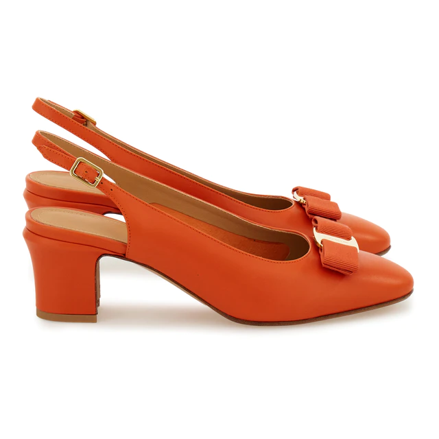 フェラガモ 「VARA」スリングバック(H5.5cm)