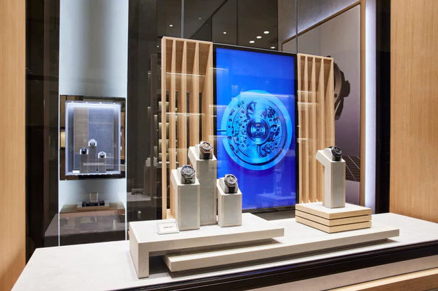 ウブロが贈る没入型のブランド体験、阪急うめだ本店の新店舗で希少な限定モデルから定番までを網羅