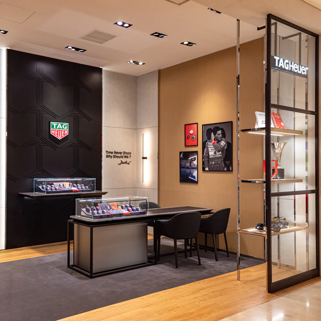 大阪の新たな時計の聖地、タグ・ホイヤー、梅田阪急がリニューアルオープン