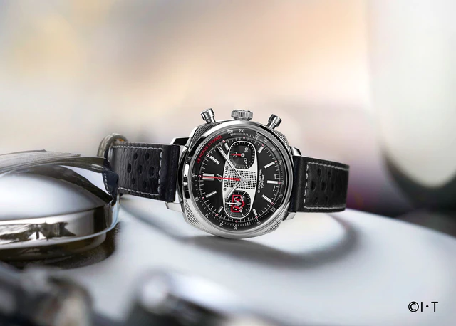 永遠のヒーローと共鳴する、ブライトリング、日本限定155本のトップタイムが放つ洗練の輝き