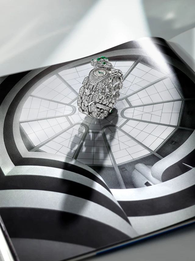 境界を越え、美を再定義する、ブルガリ、エクレティカが奏でるハイジュエリーウォッチの旋律