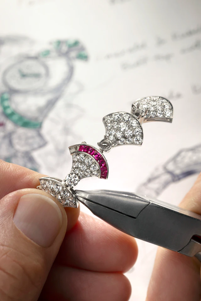 稀少な色石と精密機構の共演、ブルガリ、新作ハイエンドウォッチが語る折衷主義の物語