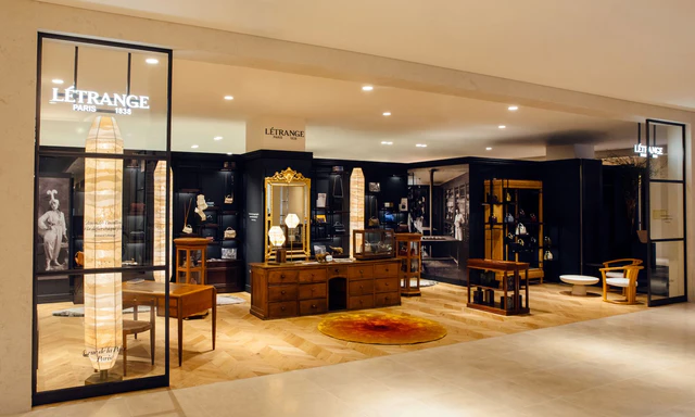 パリ最古の革製品メゾン「レトランジュ」が日本上陸、阪急うめだ本店に初の直営店が誕生