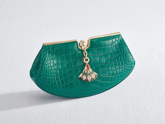 ブルガリ 「エクレティカ」バッグ　「ディーヴァ ドリーム」