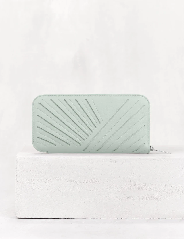 カミーユ・フォルネ　ラウンドジップ キモノプリセ 素材：カーフ / ヴォーリス