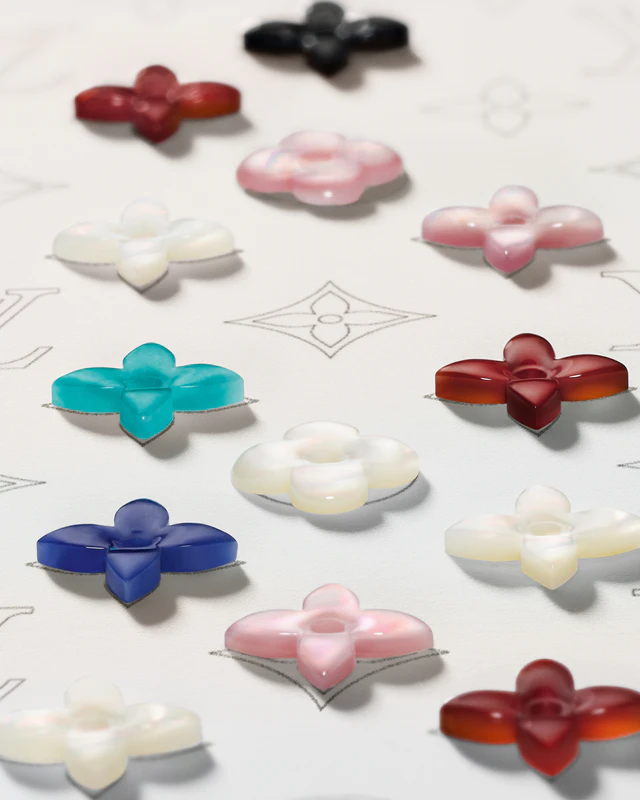 ルイ・ヴィトン、モノグラム誕生130周年を彩る至高のジュエリー、新作ソーダライトとパヴェの調べ