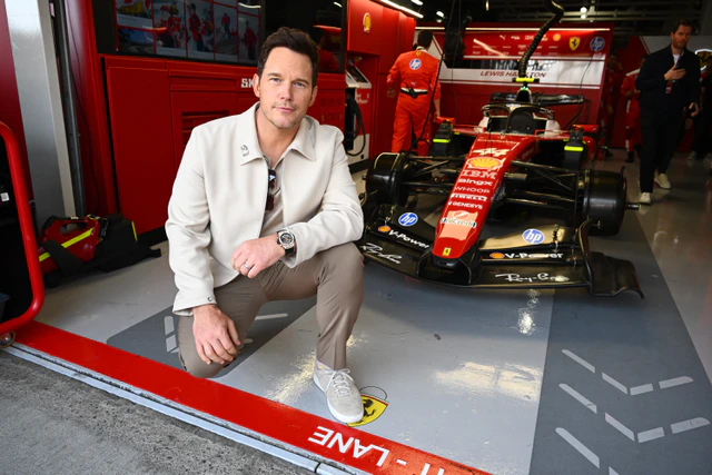 クリス・プラットが選んだ至高の輝き、ウブロ「ビッグ・バン ウニコ」が鈴鹿で放つ圧倒的存在感