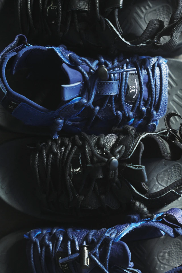 伊勢丹新宿店で先行発売、Y'sが贈るFlower MOUNTAINとの特別な一足が完成