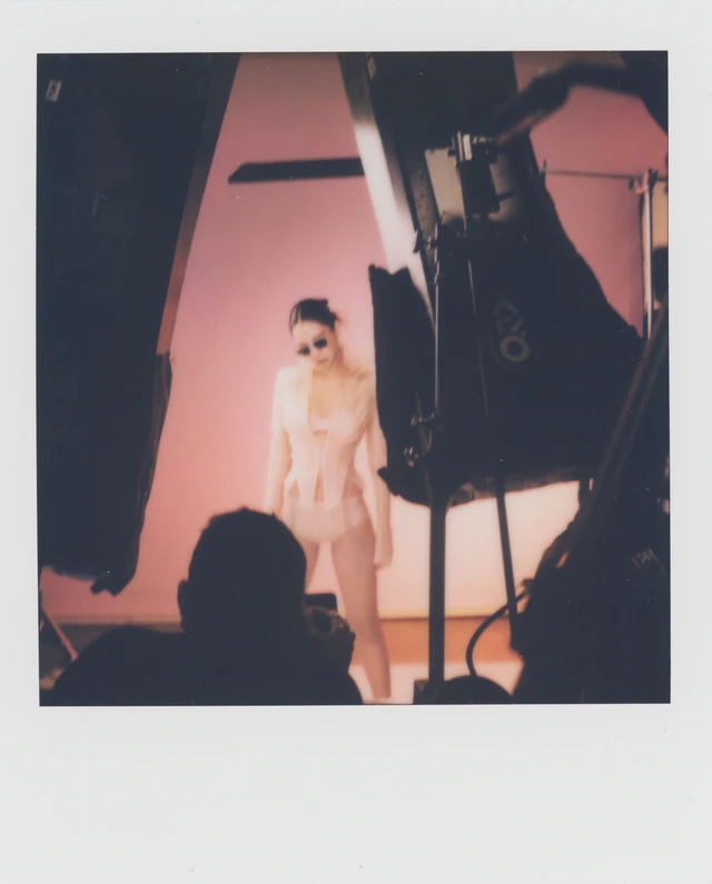 次世代スマートグラスRay-Ban Metaの衝撃、ジェニーが体現するシームレスな未来の視点