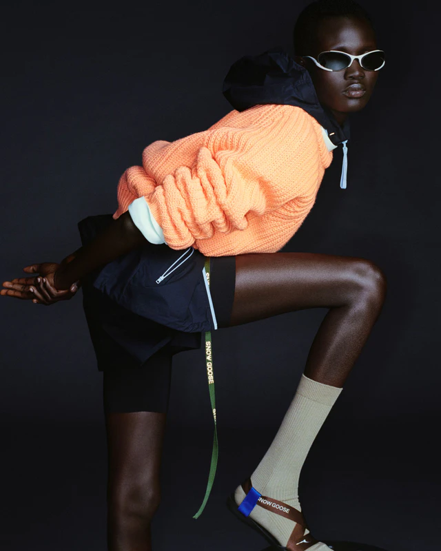 カナダグース「SNOW GOOSE BY CANADA GOOSE」モデル：アルエル・ケロール