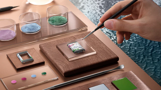 伝統技法の守り手、ジャガー・ルクルトがレベルソに封じ込めた職人たちの情熱