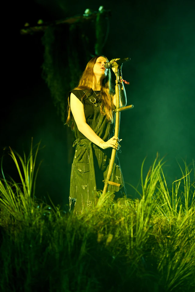 ディオールを纏うエセル、ケイン、コーチェラ2026のステージで放つ唯一無二の存在感