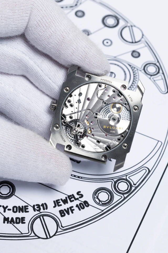 モダン・エレガンスの極致、ブルガリ「オクト フィニッシモ」が再定義するスタイルと精度