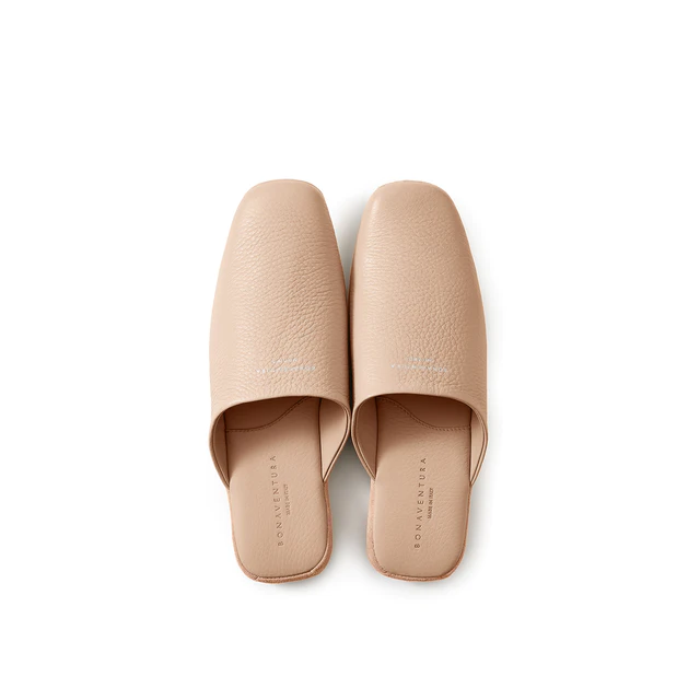 ボナベンチュラ × FARFALLA レザールームシューズ フロントロゴあり ヌード