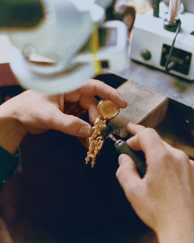 伝統と前衛が交差する美学、オーデマ ピゲが放つ新作コレクションとアトリエ デ エタブリスール