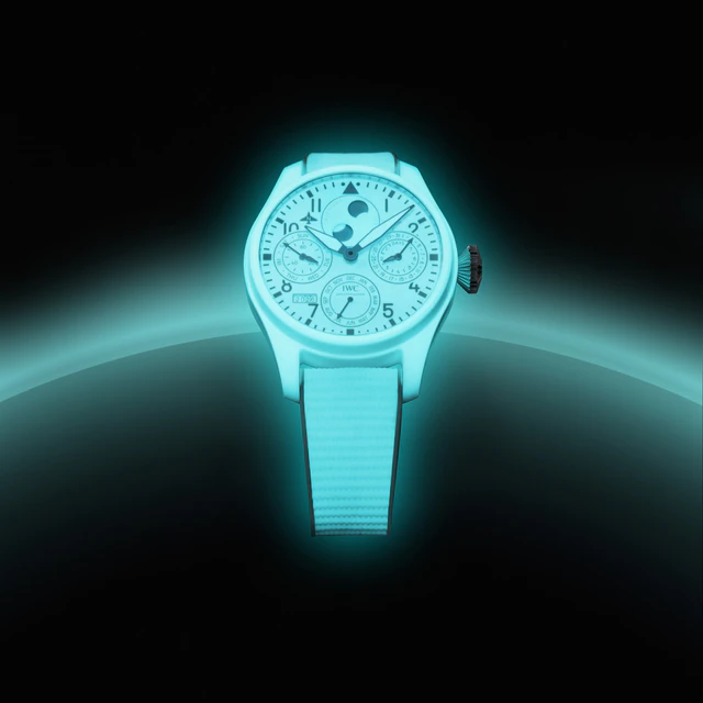 IWCが放つ発光セラミックの衝撃、ビッグ・パイロット・ウォッチ・パーペチュアル・カレンダー・セラリューム®が誕生