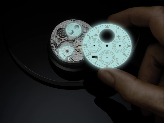 IWCシャフハウゼンのエンジニアリング精神が結実、暗所で24時間以上輝き続ける新作ウォッチ