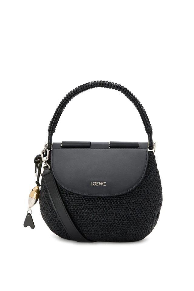 ロエベ「パウラズイビザ 2026」ペスカドールバッグ