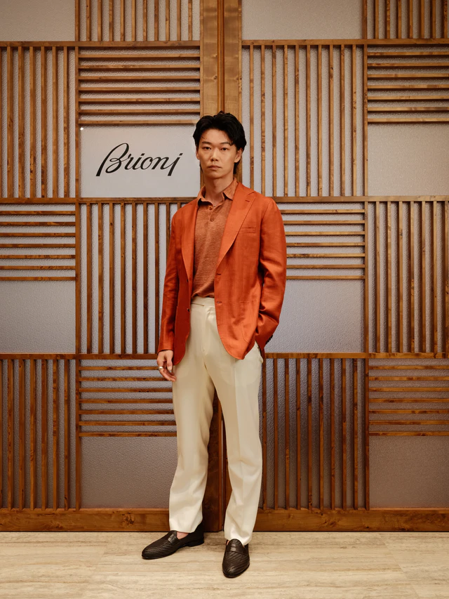 究極の軽やかさを追求したブリオーニのSoffioブレザーが六本木で鮮烈なデビューです