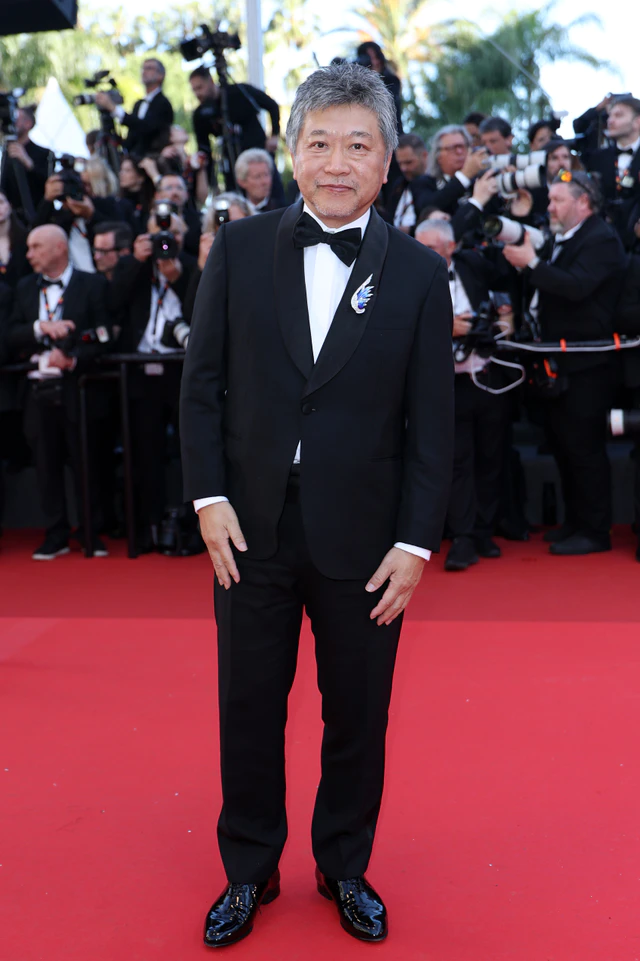 第79回カンヌ国際映画祭が開幕、映画監督の是枝裕和氏がまとうショーメの輝き
