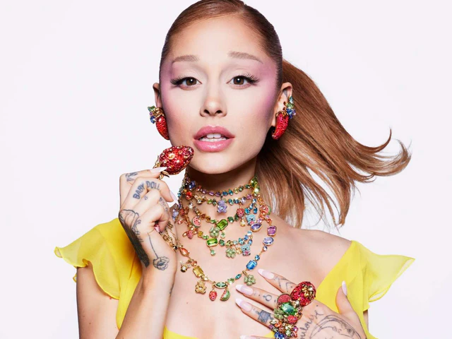 スワロフスキー アリアナ・グランデ起用の「Swarovski Summertime