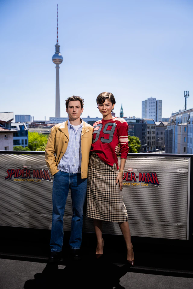 映画『スパイダーマン：ブランド・ニュー・デイ』プロモーションでゼンデイヤが選んだコーチ新作