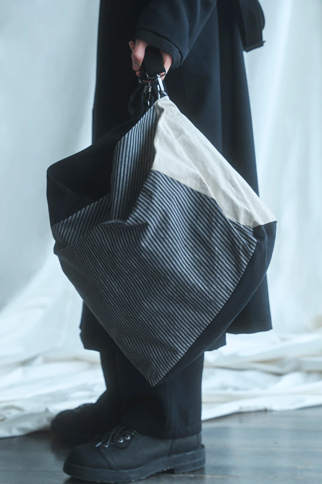 ヨウジヤマモト discord Yohji Yamamoto TRAIANGLE PUFF SHOULDER