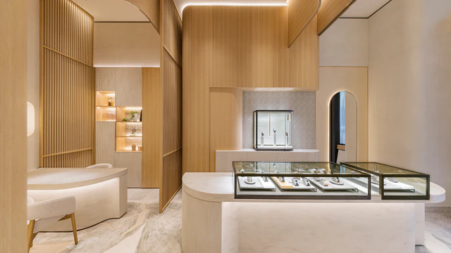ジャガー・ルクルト銀座フラッグシップブティック　１階　店内
