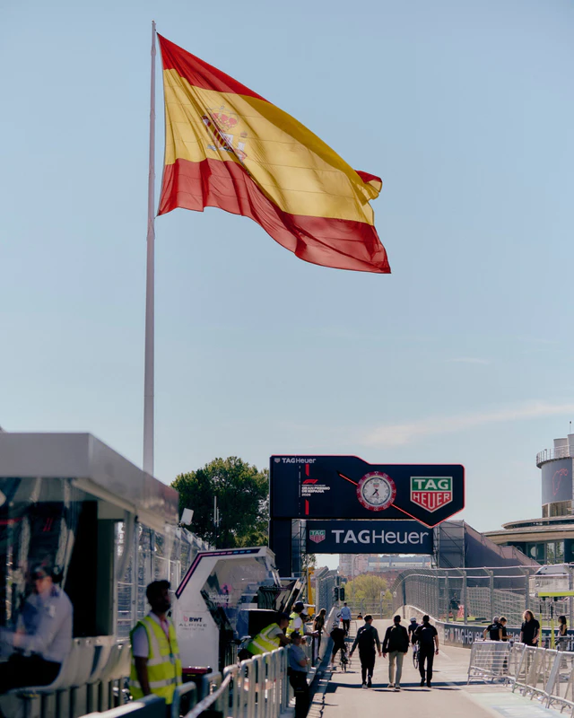ENHYPEN JAY、タグ・ホイヤーとマドリードの「F1 スペイングランプリ」へ