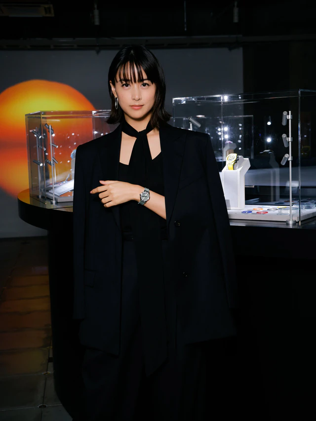 ウブロ「HUBLOT NIGHT」に山本美月が来場、ダイヤモンドを配したセージグリーンの新作を披露
