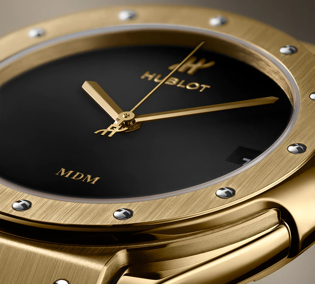 HUBLOT 「クラシック・フュージョン トリビュート イエローゴールド」
