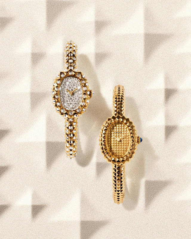 伝統のオーバルシェイプに幾何学装飾が融合、カルティエからクル ドゥ パリを纏った新たな「ベニュワール」が登場