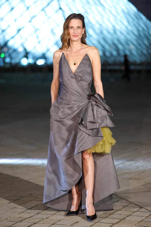 カミーユ・コッタン @ディオール 「LE GRAND DINER DU LOUVRE」