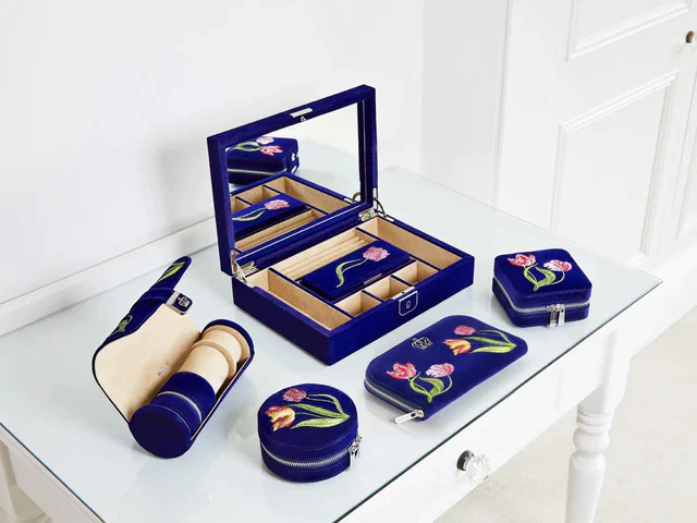 ロイヤル・アッシャーが、創業170周年を彩るジュエリーボックス「WOLF