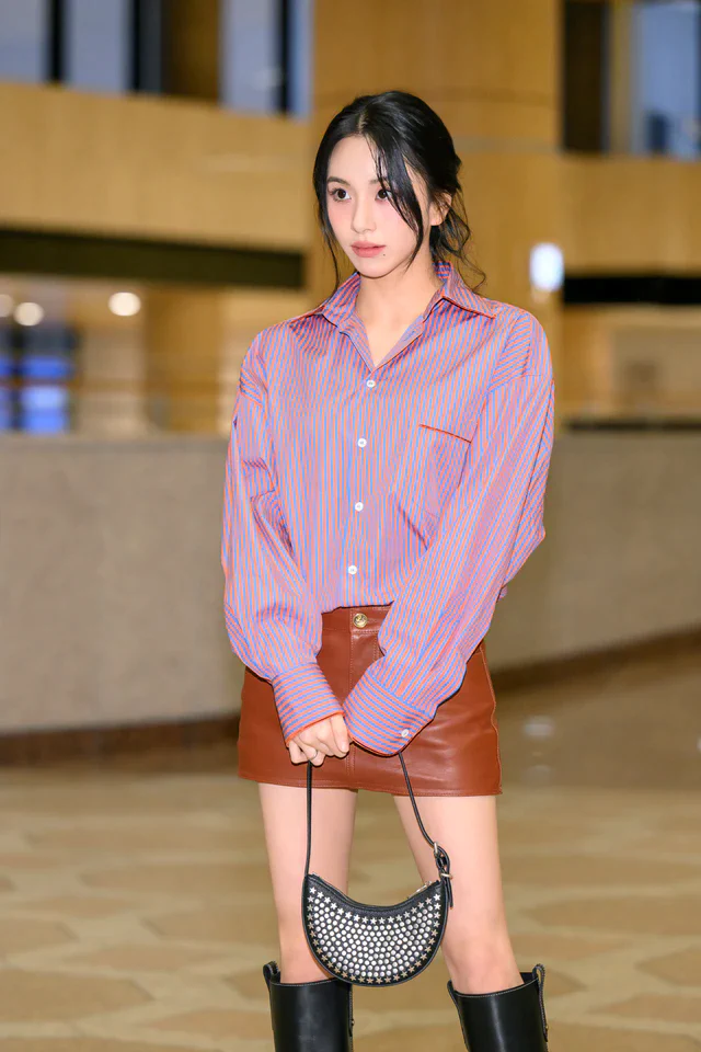 エトロ TWICEのチェヨンが魅せるアイコニックなエアポートファッション