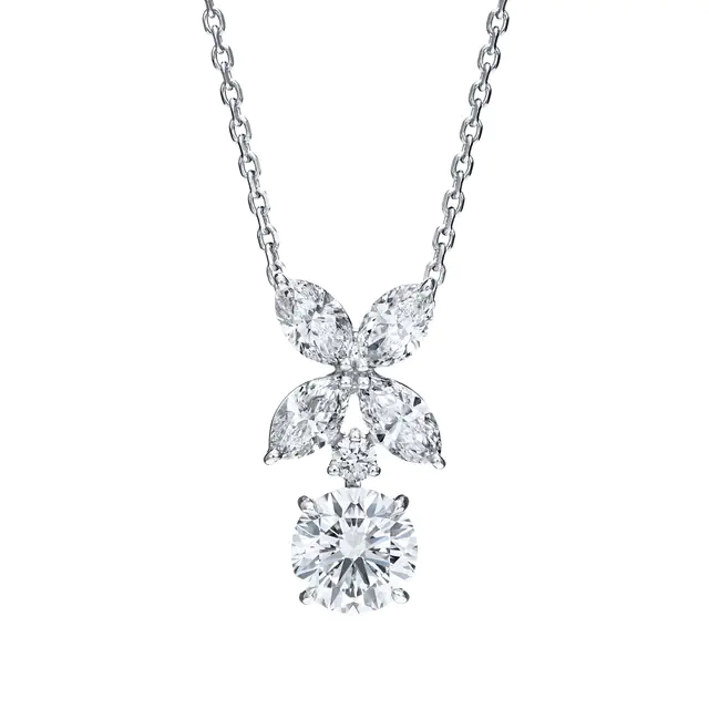 ロイヤル・アッシャー ROYAL ASSCHERが、「ロイヤル・アッシャー・シグニチャーカットコレクション」より4種の新作ペンダントを発表