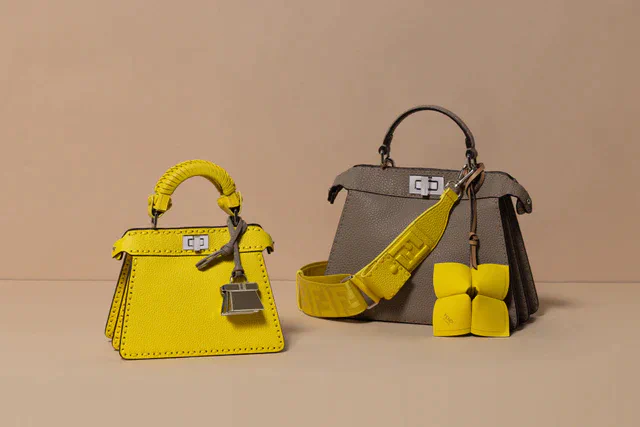 FENDI❤️ライトピンク❤️ピーカブー2022年アイシーユー