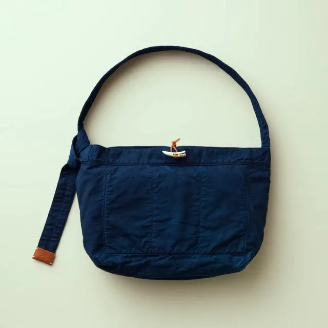 吉田カバン 自然の息吹を感じる藍染めの美しさ、LUGGAGE LABEL「TRUE BLUE」シリーズを発表