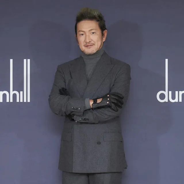 ダンヒル 銀座本店で「モートリティーズ」展を開催、歌舞伎俳優の中村獅童さんが来店