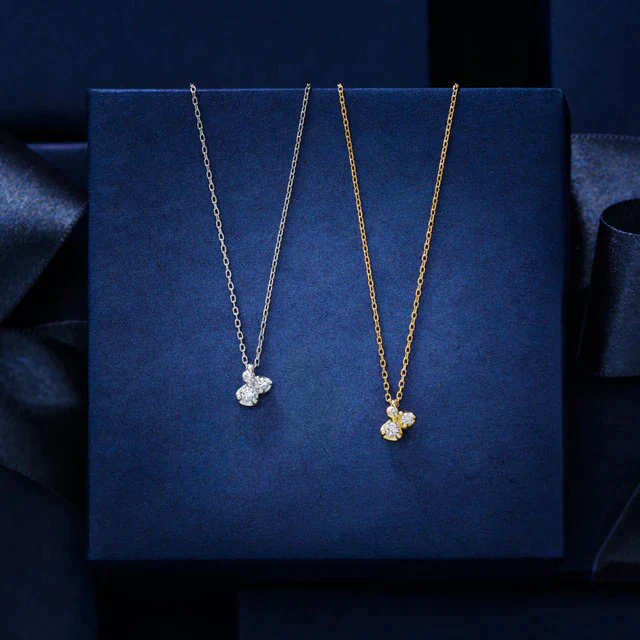 ロイヤル・アッシャー ROYAL ASSCHERに煌めくダイヤモンドが魅せる、ホリデーシーズンの新作ジュエリーが登場