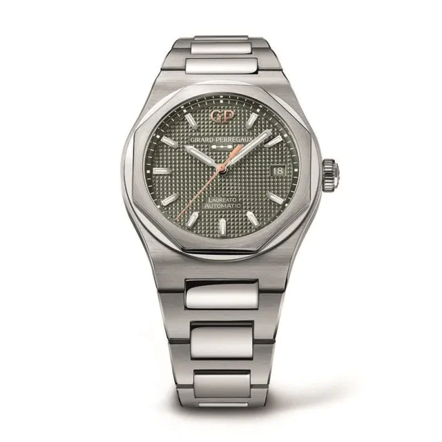 ジラール・ペルゴのアイコンモデル「ロレアート」コレクションより38mm サイズの「ロレアート セージグリーン」と「 ロレアート ミッドナイトブルー」が登場