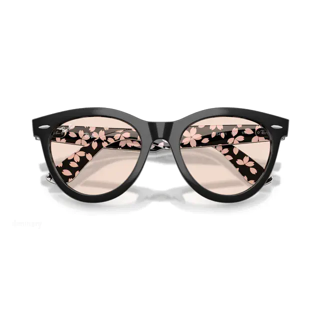 レイバンから桜が彩るアイコン「SAKURA LIMITED EDITION」が登場