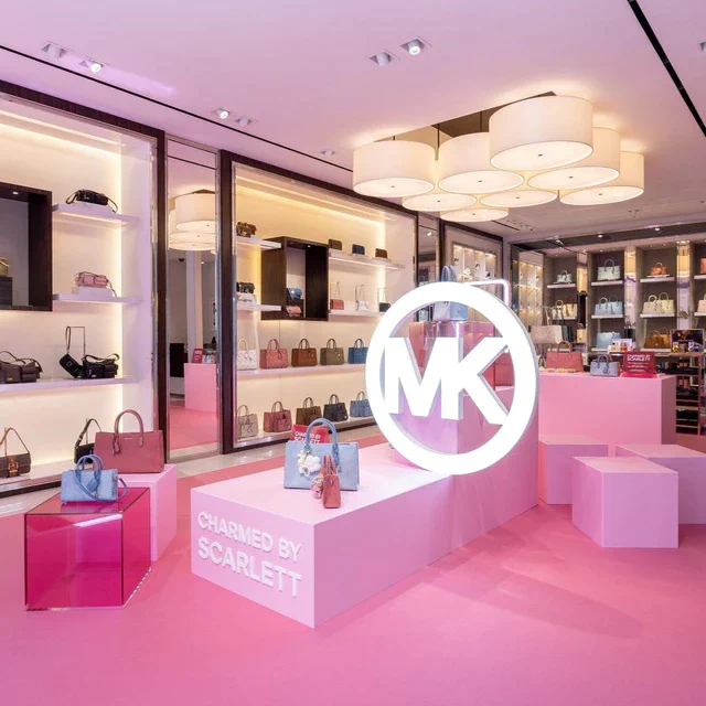 マイケル・コース 自由なデコレーションで魅せる「スカーレット」、全国で体験イベントを開催