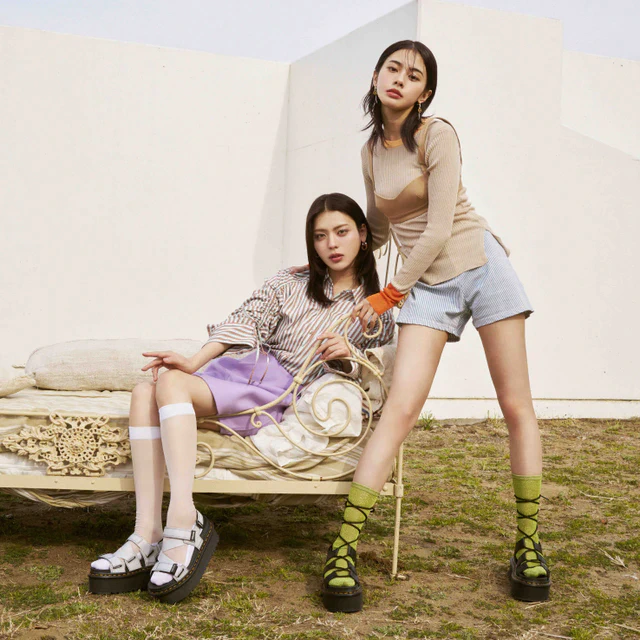 ドクターマーチン 2025年春夏サンダルコレクション、キービジュアルに安斉星来、井手上漠、idom、刈込るちあ、ececが登場