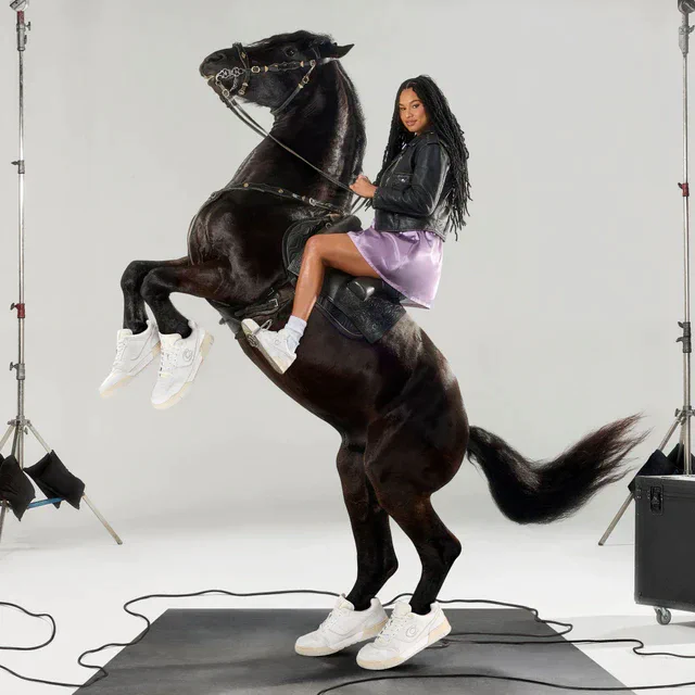 コーチ「ソーホー スニーカー」が語る自己表現、新ビジュアルキャンペーンを開始